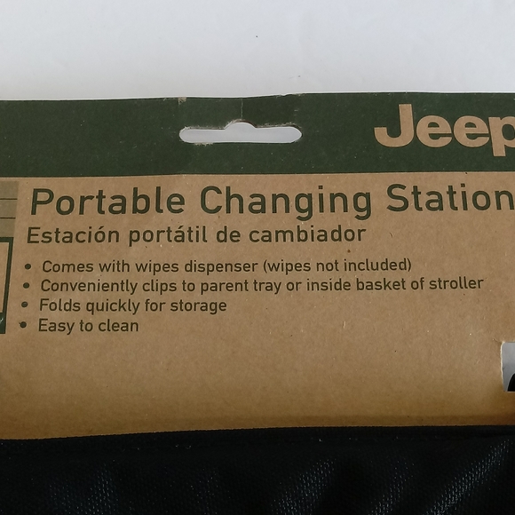 New Jeep Portable Changing Station Clips/Stroller - Picture 5 of 8
